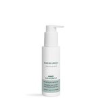 AMAZE hair hydrator in weißer Karmameju-Pumpflasche mit graugrünem Etikett auf weißem Hintergrund